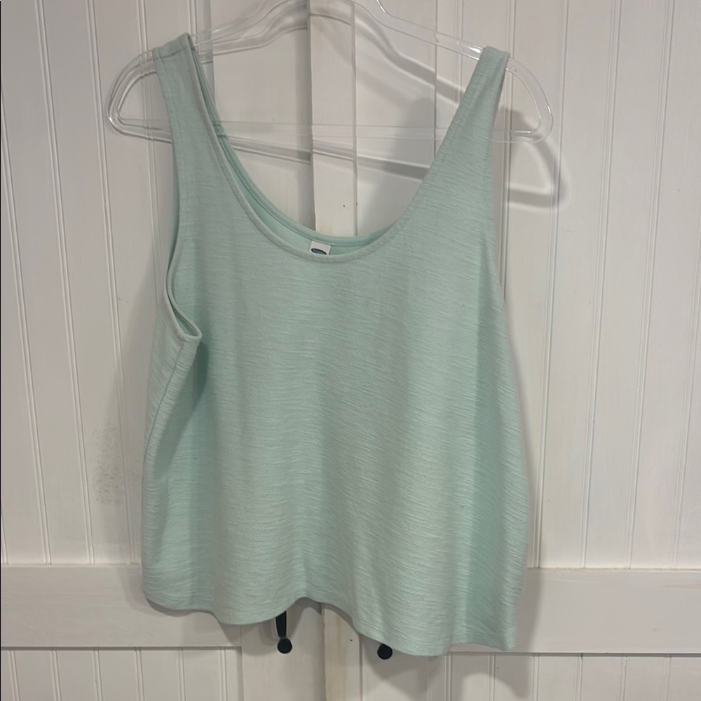 Old Navy Mint Green Sleeveless, V-Neck Top size L